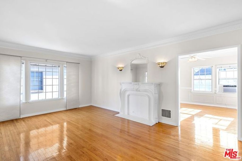 635 S Burnside Avenue, Los Angeles, CA 90036