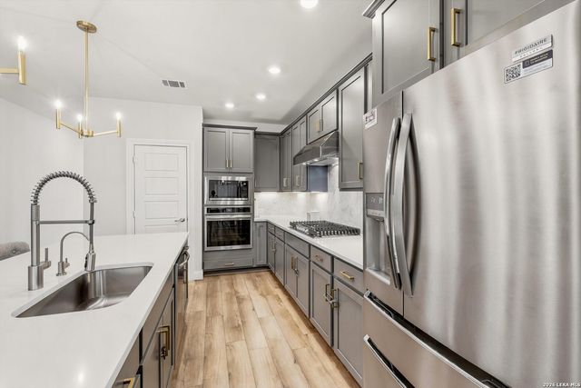 2650 Vistablue Ln, San Antonio, TX 78245