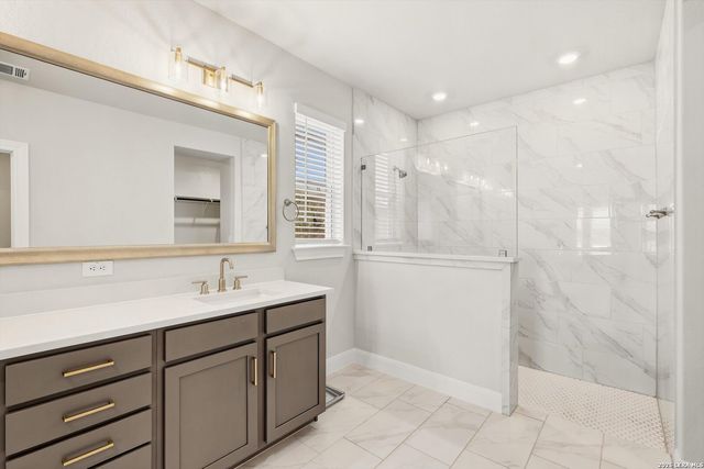 2650 Vistablue Ln, San Antonio, TX 78245