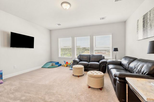 2650 Vistablue Ln, San Antonio, TX 78245