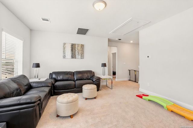 2650 Vistablue Ln, San Antonio, TX 78245