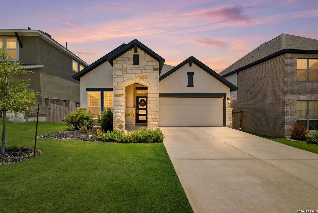 2650 Vistablue Ln, San Antonio, TX 78245