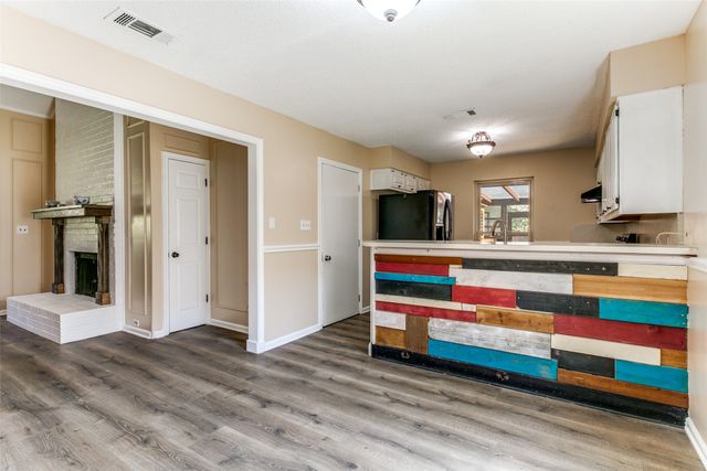 922 Boxwood Drive, Lewisville, TX 75067