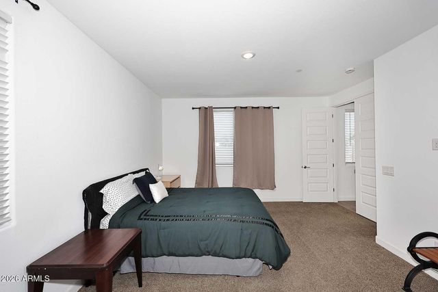 9534 E TRIPOLI Avenue E, Mesa, AZ 85212