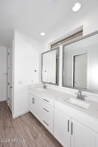 9534 E TRIPOLI Avenue E, Mesa, AZ 85212