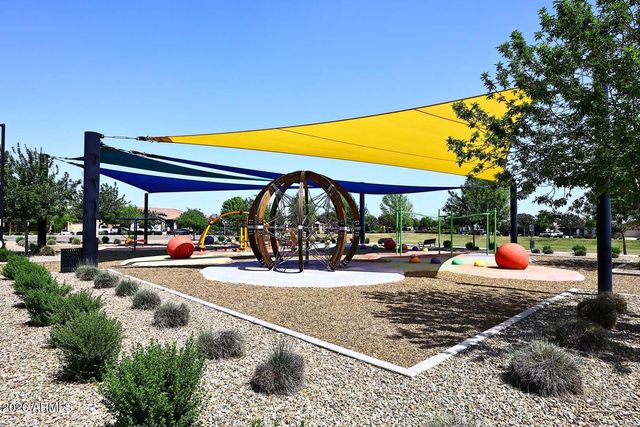 9534 E TRIPOLI Avenue E, Mesa, AZ 85212