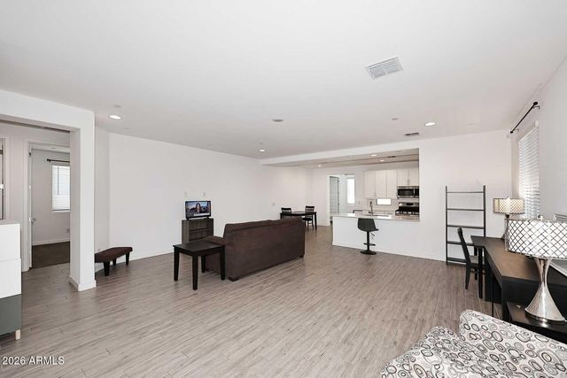 9534 E TRIPOLI Avenue E, Mesa, AZ 85212