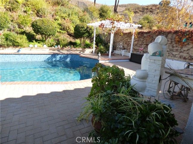 5920 Carell Ave., Agoura Hills, CA 91301