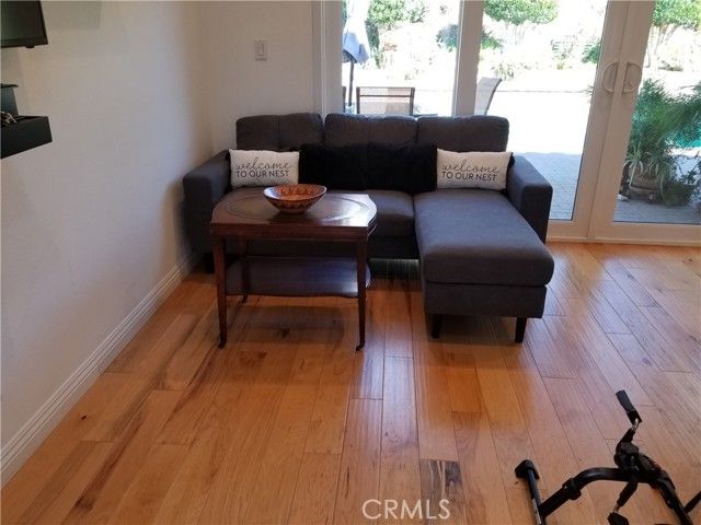 5920 Carell Ave., Agoura Hills, CA 91301