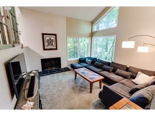 1695 CAMEO Dr, Eugene, OR 97405