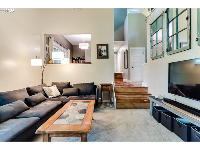 1695 CAMEO Dr, Eugene, OR 97405