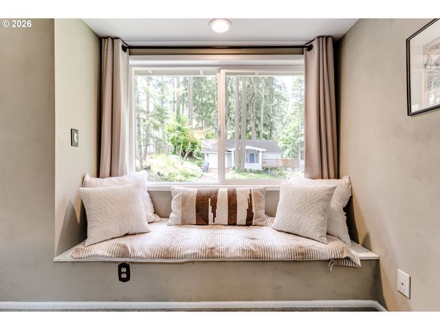 1695 CAMEO Dr, Eugene, OR 97405