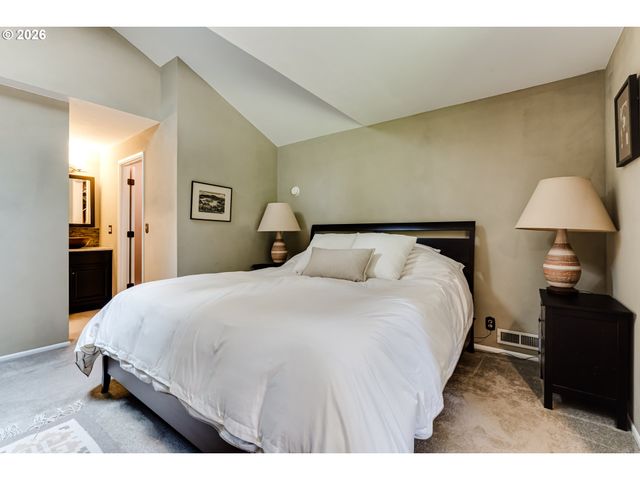 1695 CAMEO Dr, Eugene, OR 97405