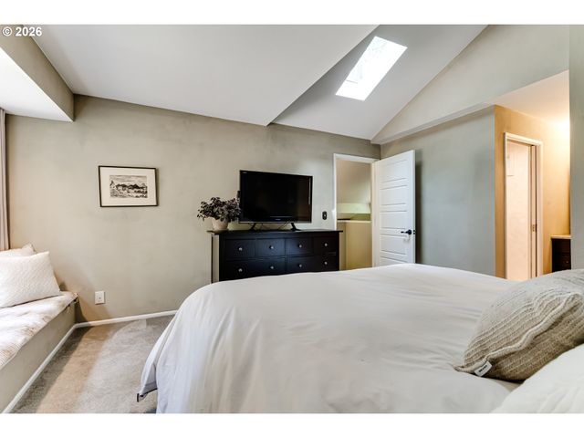 1695 CAMEO Dr, Eugene, OR 97405