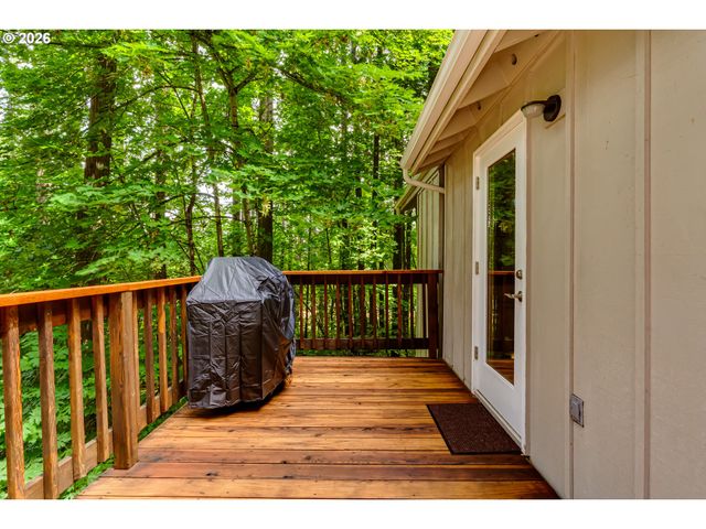 1695 CAMEO Dr, Eugene, OR 97405