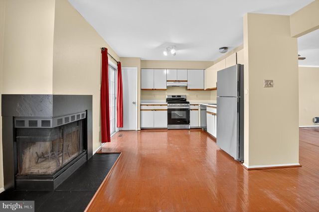 18314 HALLMARK CT, Gaithersburg, MD 20879