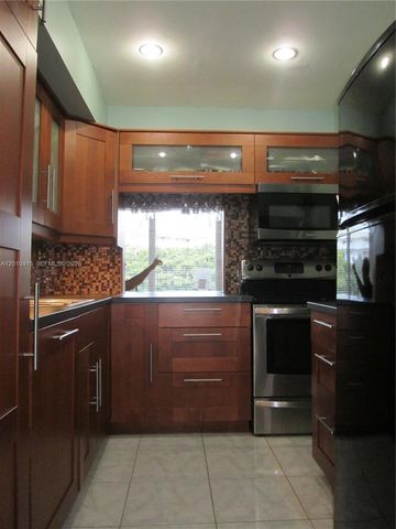 250 180th Dr 308, Sunny Isles Beach, FL 33160