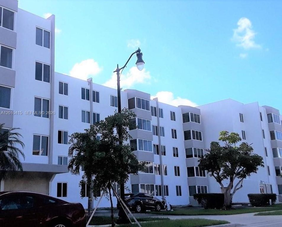 250 180th Dr 308, Sunny Isles Beach, FL 33160