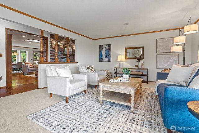 8900 2nd Avenue NE, Seattle, WA 98115