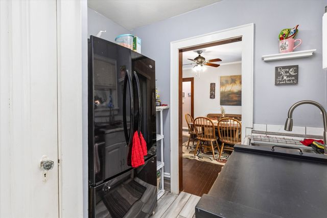 5626 University Avenue, Des Moines, IA 50311
