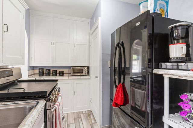 5626 University Avenue, Des Moines, IA 50311