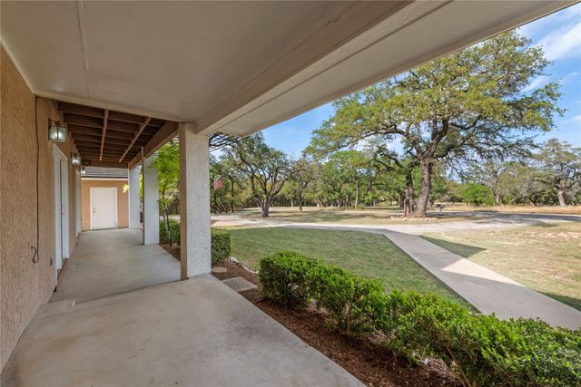 4948 Travis Oaks DR, Marble Falls, TX 78654