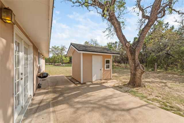 4948 Travis Oaks DR, Marble Falls, TX 78654