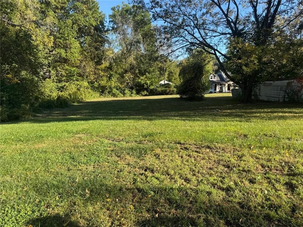 5822 NE Barnes Avenue, Kansas City, MO 64119