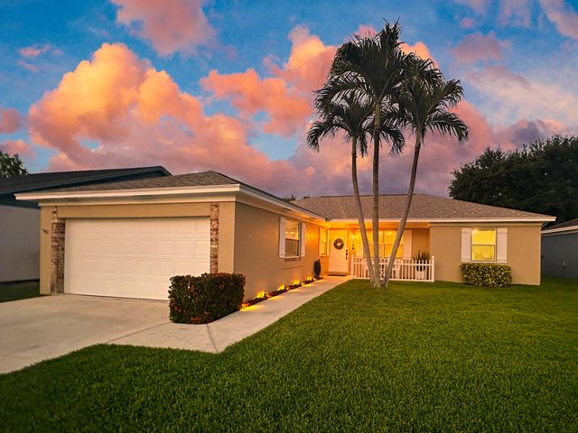 108 Wandering Trail, Jupiter, FL 33458