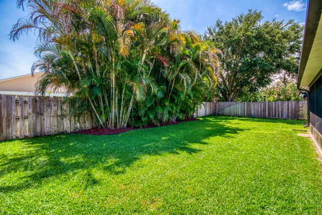 108 Wandering Trail, Jupiter, FL 33458