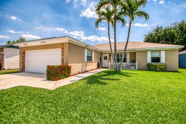 108 Wandering Trail, Jupiter, FL 33458