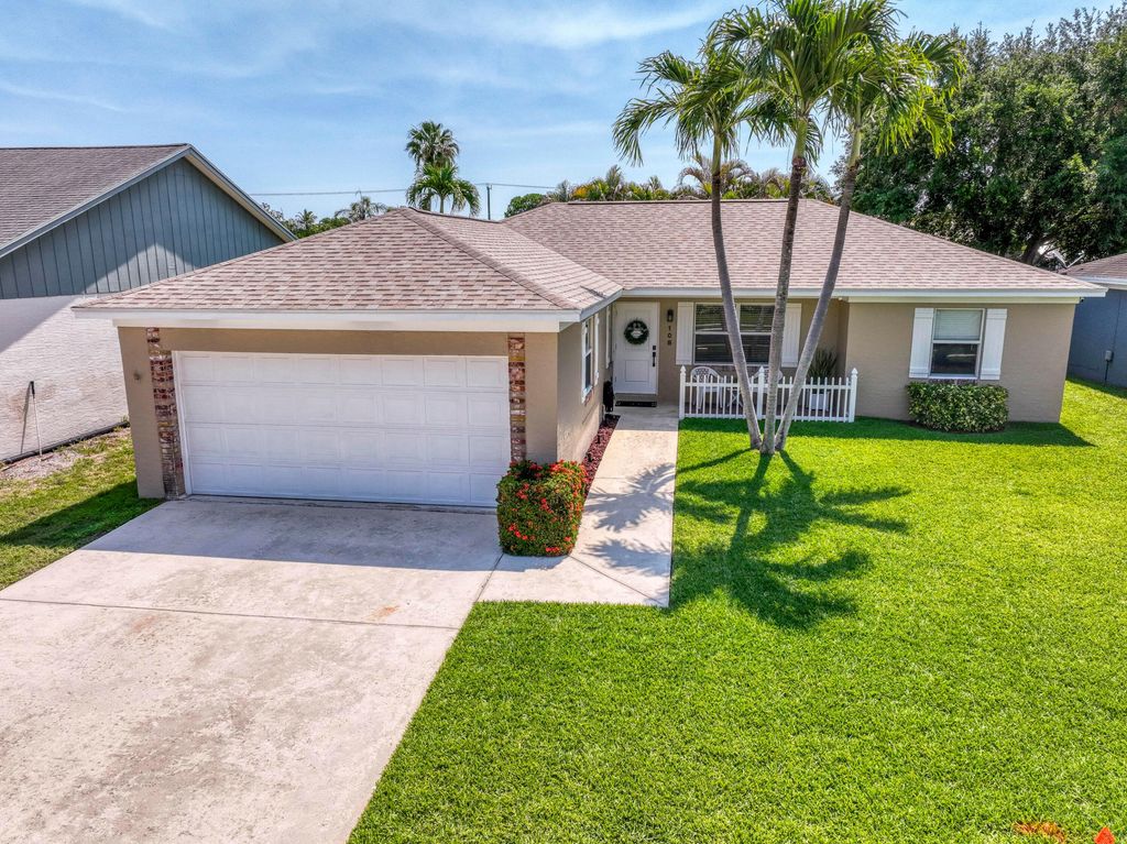 108 Wandering Trail, Jupiter, FL 33458