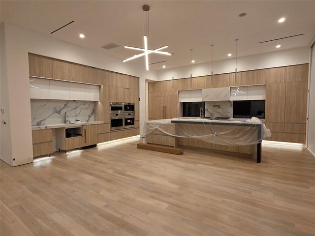 5458 Lampasas Street, Houston, TX 77056