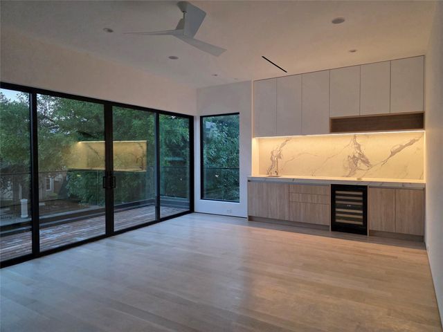 5458 Lampasas Street, Houston, TX 77056