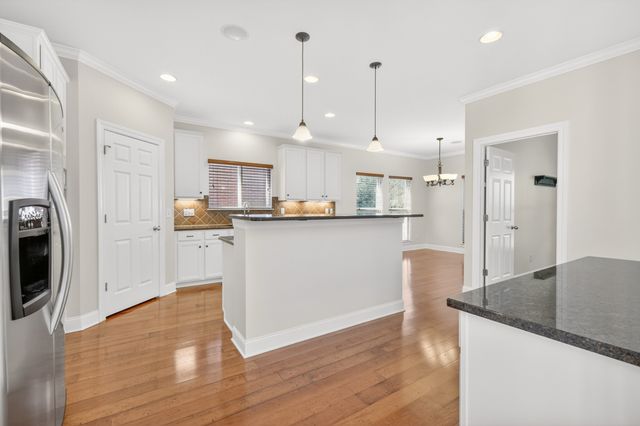 217 Verde Meadow Dr, Franklin, TN 37067