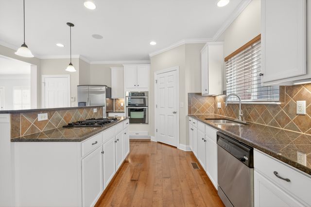 217 Verde Meadow Dr, Franklin, TN 37067