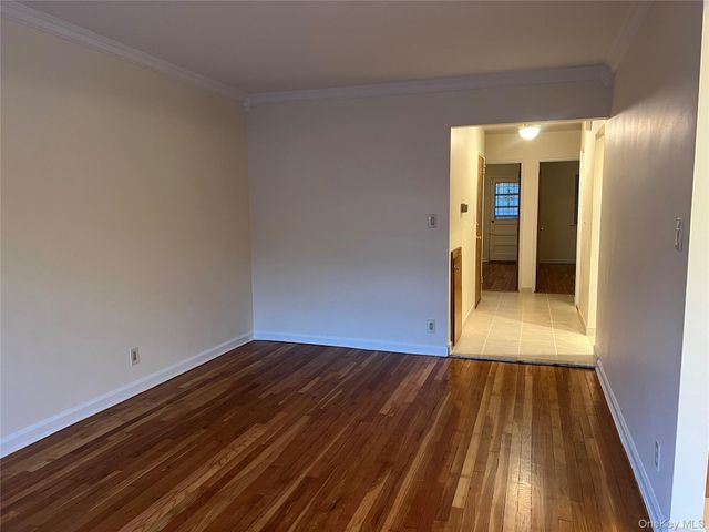 21-04 Hoyt Avenue S 2nd Floor, Astoria, NY 11102