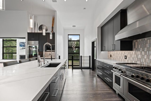 W3830 Scotch Bush ROAD, Elkhorn, WI 53121