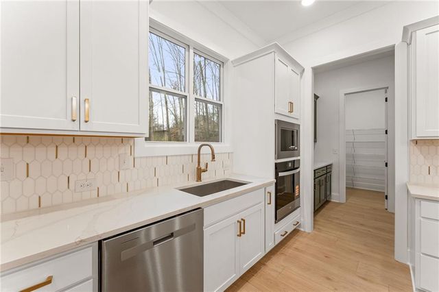 200 Knollwood Bend, Canton, GA 30015