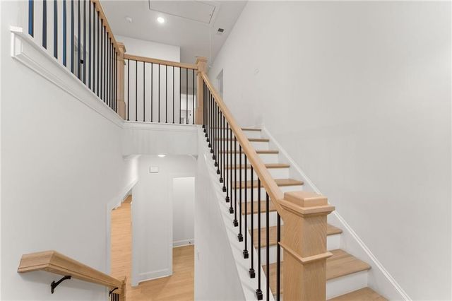 200 Knollwood Bend, Canton, GA 30015