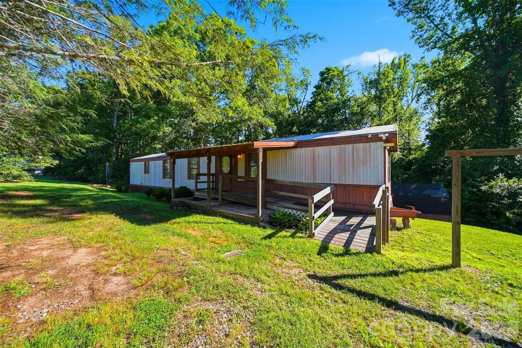 300 Excelsior Drive, Connelly Springs, NC 28612