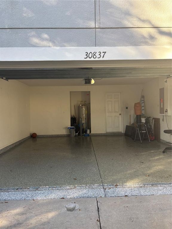 Image 11 of property listing at 30837 TEMPLE STAND AVENUE, Wesley Chapel, FL 33543