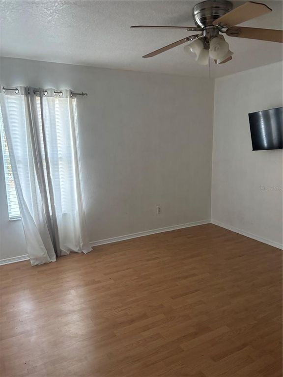 Image 20 of property listing at 30837 TEMPLE STAND AVENUE, Wesley Chapel, FL 33543