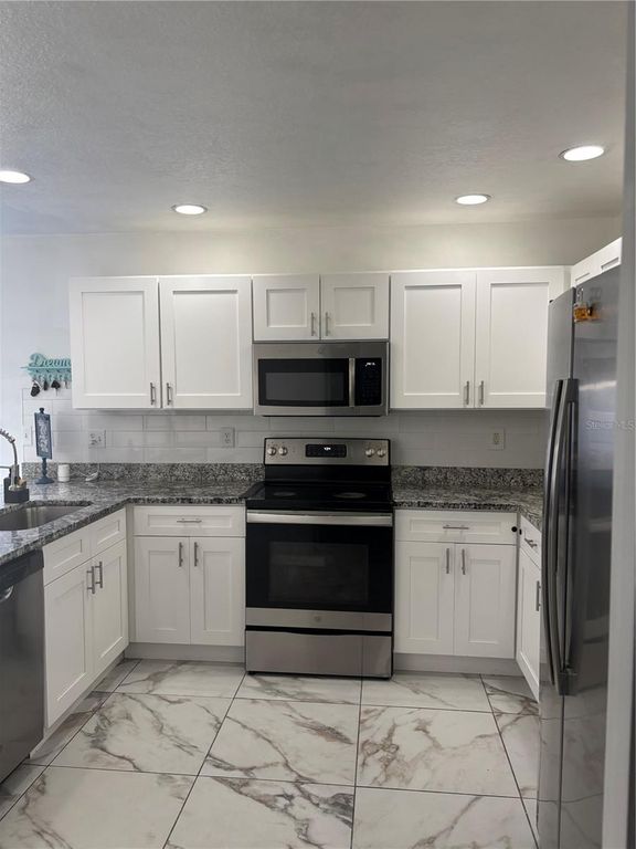 Image 10 of property listing at 30837 TEMPLE STAND AVENUE, Wesley Chapel, FL 33543