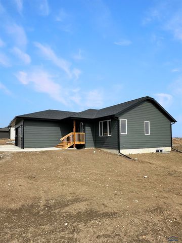 628 BULL RUN DR, Box Elder, SD 57719