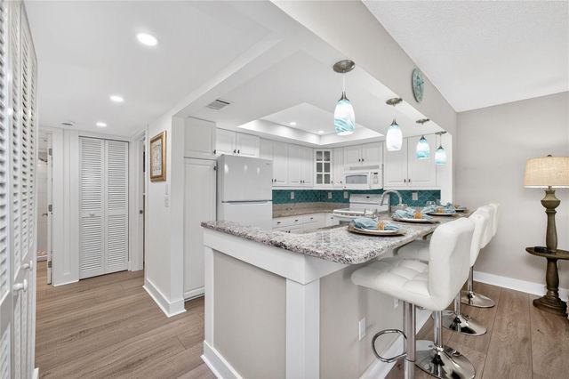 2810 N BEACH ROAD 108, Englewood, FL 34223
