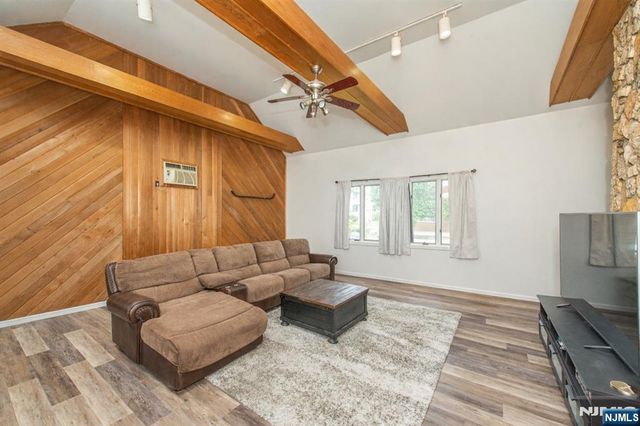 84 Locust Avenue, Wallington, NJ 07057