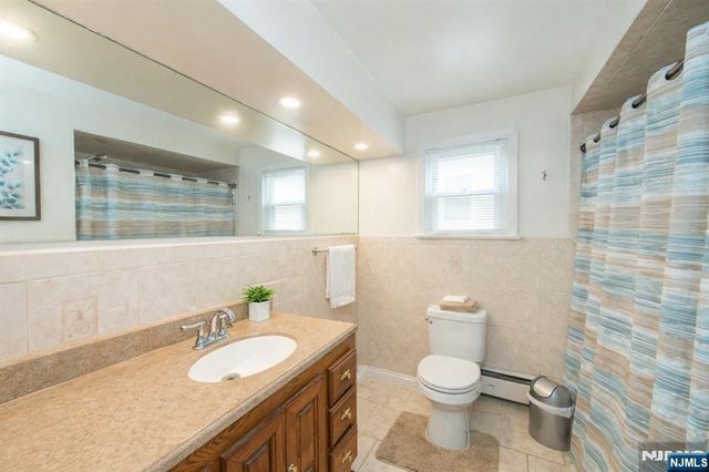 84 Locust Avenue, Wallington, NJ 07057