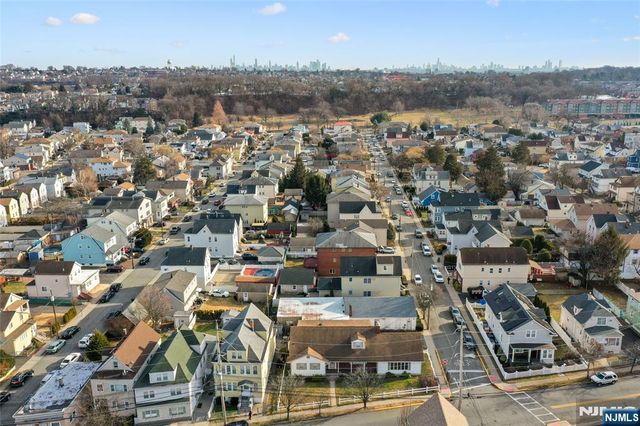 84 Locust Avenue, Wallington, NJ 07057