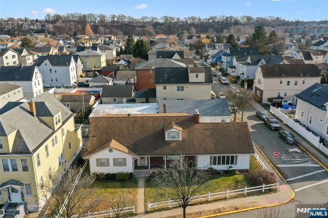 84 Locust Avenue, Wallington, NJ 07057